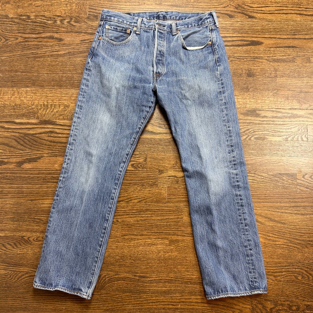Levis 501 Jeans Mens 34x30 Button Fly Blue Medium Wash Original Fit  Denim